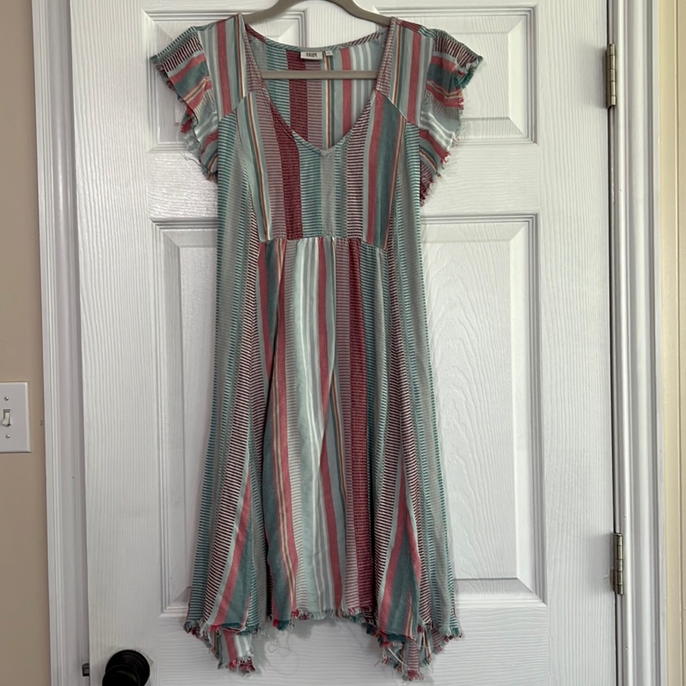 True Craft Raw Edge Dress with Pockets Size Large IT HAS POCKETS! 😱